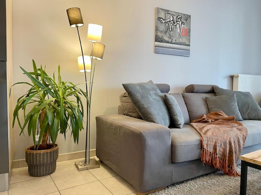 L'idéal Cosy-wifi-Netflix et Garage Vienne  Exterior foto